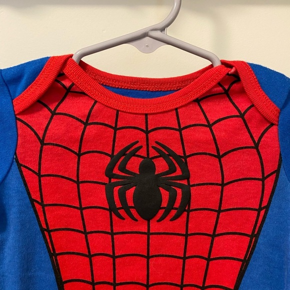 Marvel Spider-Man onesie — 3-6 months - Picture 2 of 4